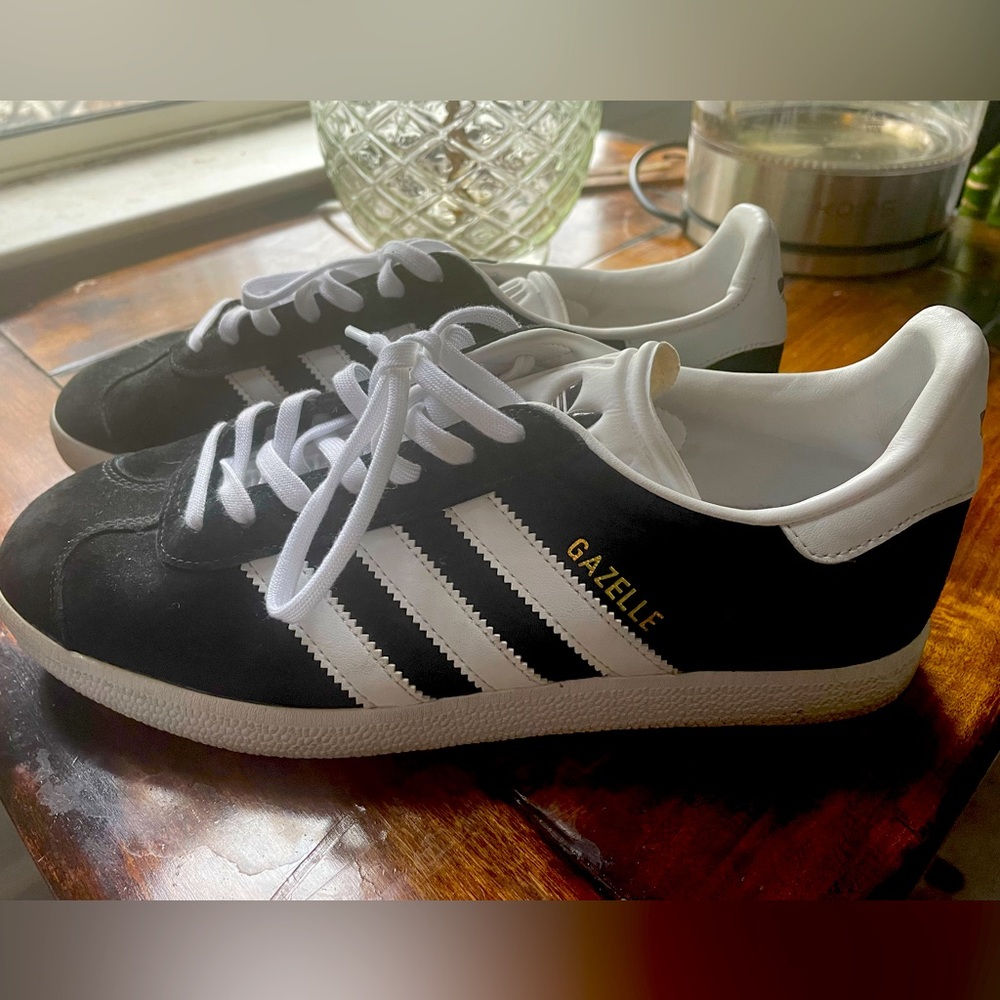 Adidas Gazelles  [SIZE 8 1/2]